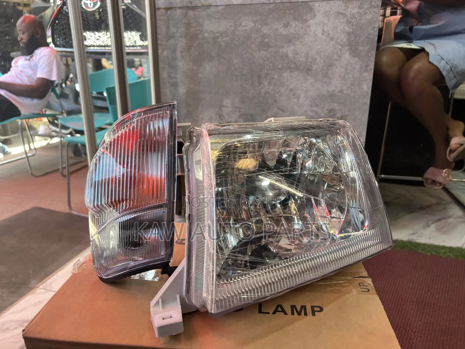 2000,2001,2002 Headlight for Nissan Hardbody