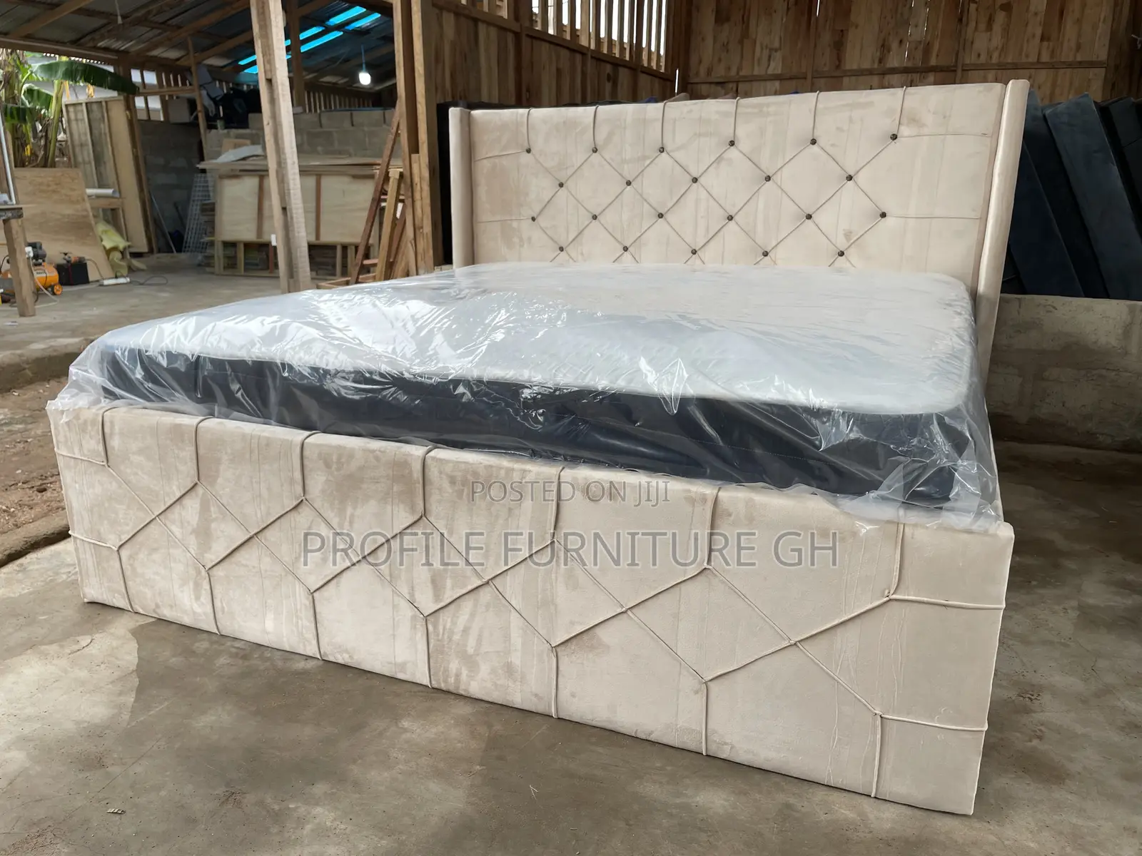Queen Size 72x75 Bedframe With Mattress// Durable And Luxurious