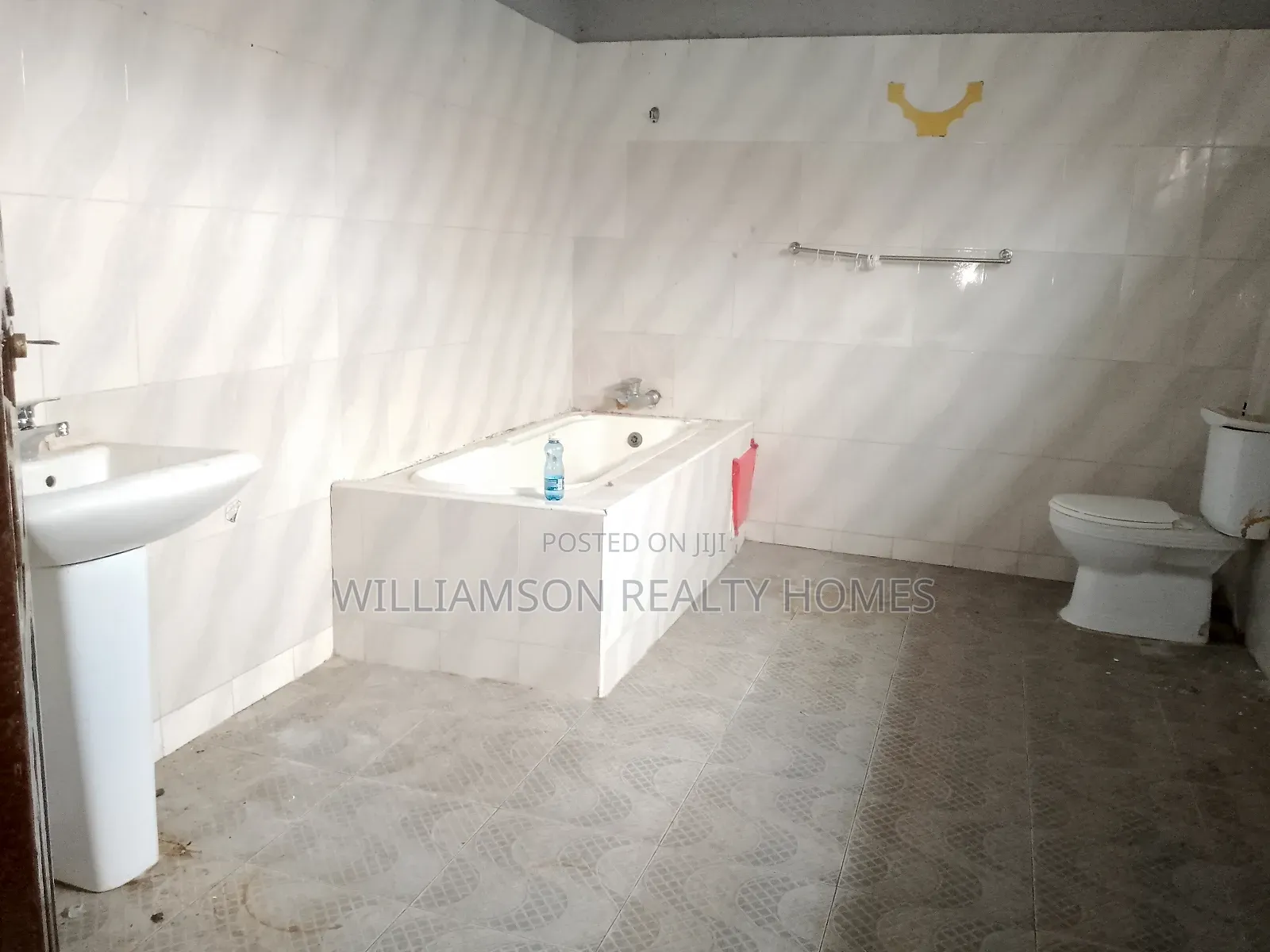 1bdrm Apartment in Hfc Estate Area, Spintex for rent