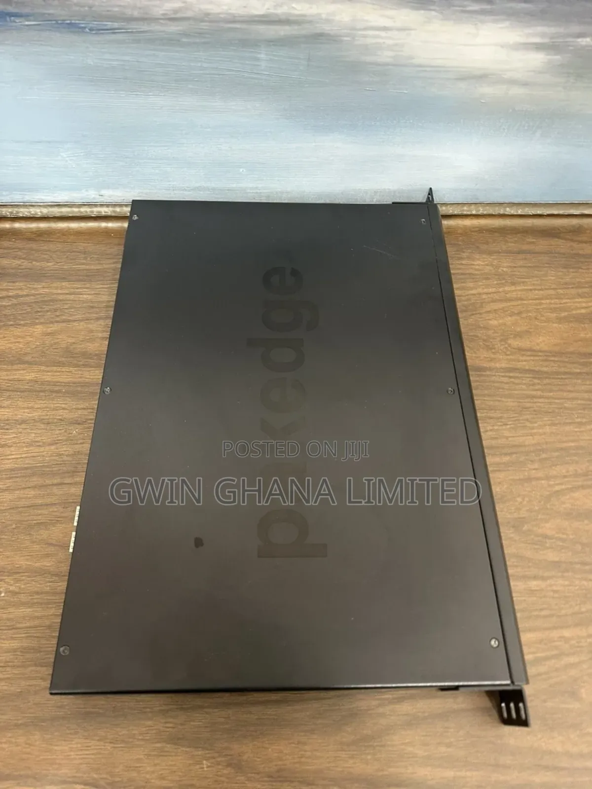 Pakedge 24port Gigabit 8 Gigabit Poe,Sfp. Smart Home Nswitch