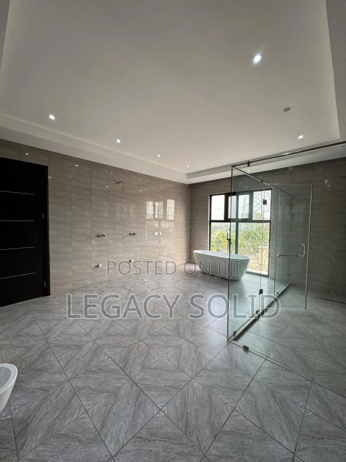 4bdrm Mansion in ๐ป๐๐๐๐๐ข ๐๐๐๐๐ ๐๐๐๐, Adjiriganor for sale