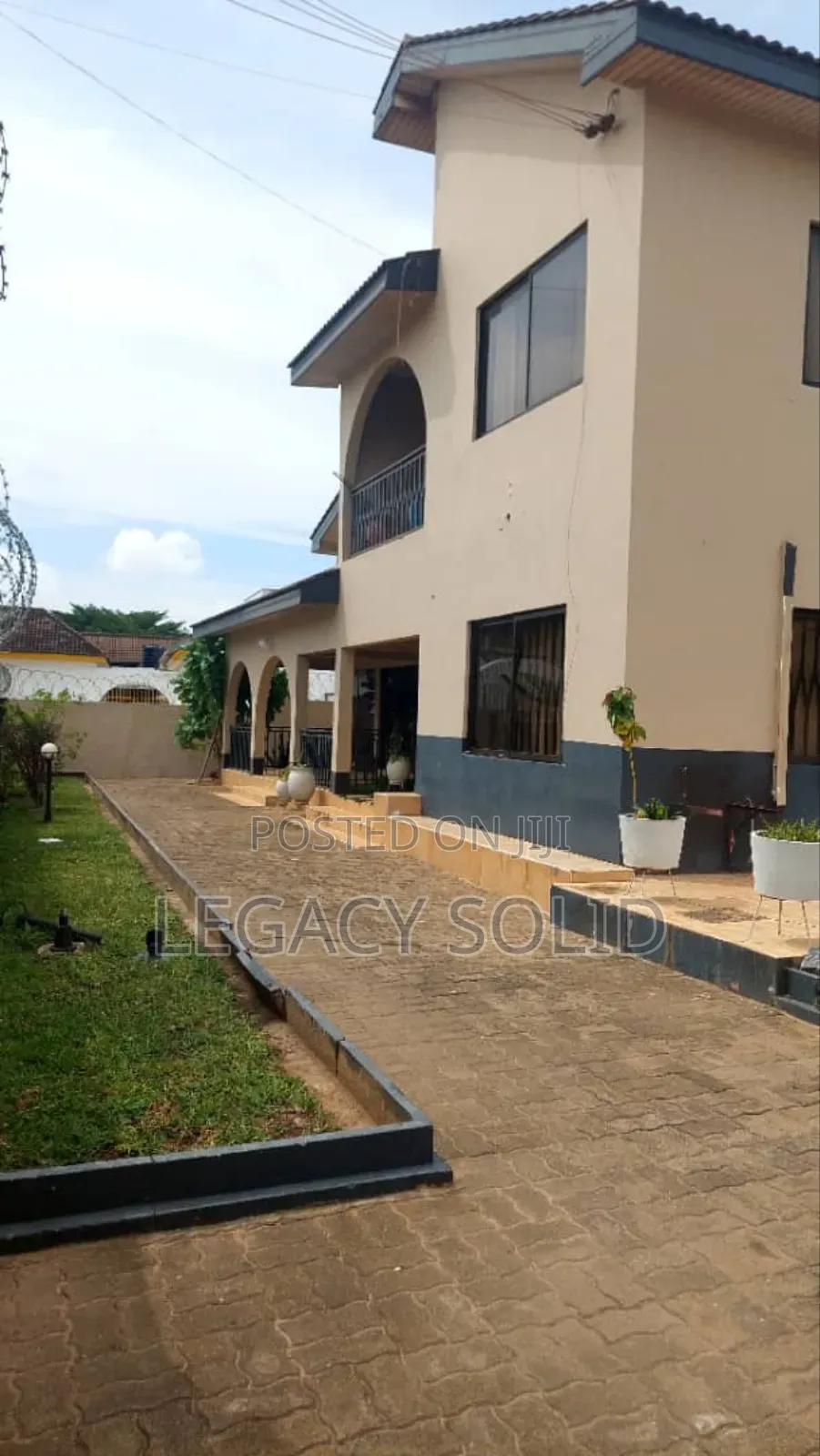 6bdrm Duplex in 𝙻𝚎𝚐𝚊𝚌𝚢 𝚜𝚘𝚕𝚒𝚍 𝚛𝚎𝚊𝚕, Spintex for sale