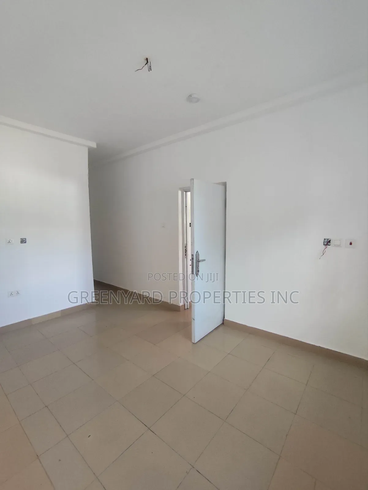3bdrm Apartment in Adjiringanor, East Legon for rent