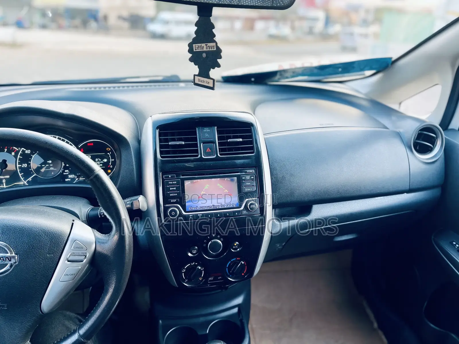 Nissan Versa 1.6 SV 2016 White