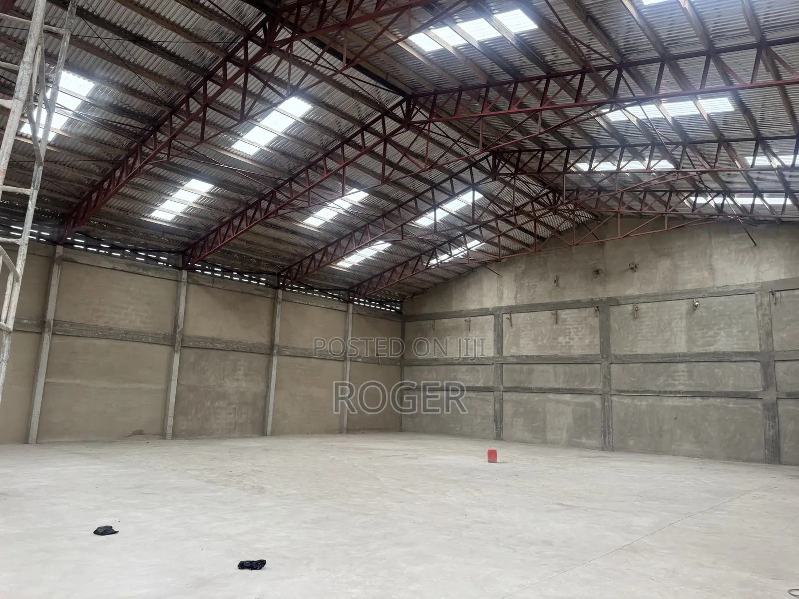 800 SQM Warehouse for Rent at Tesano