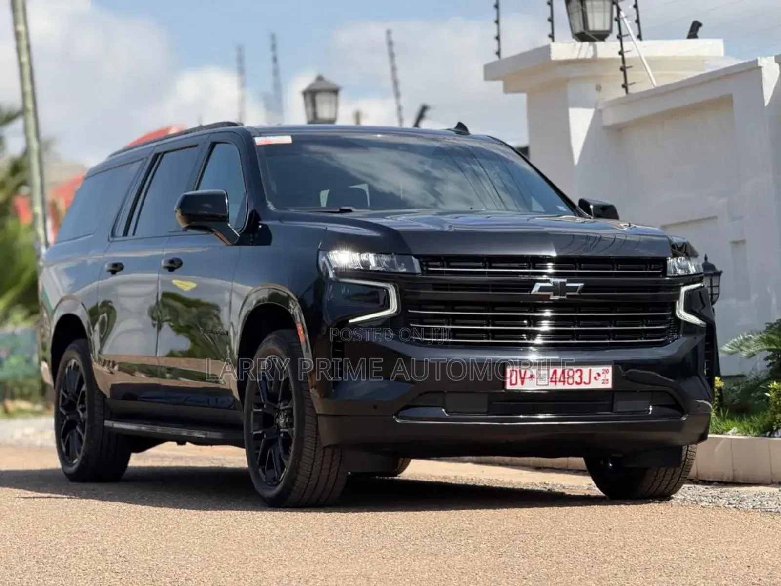 Chevrolet Suburban 2022 Black