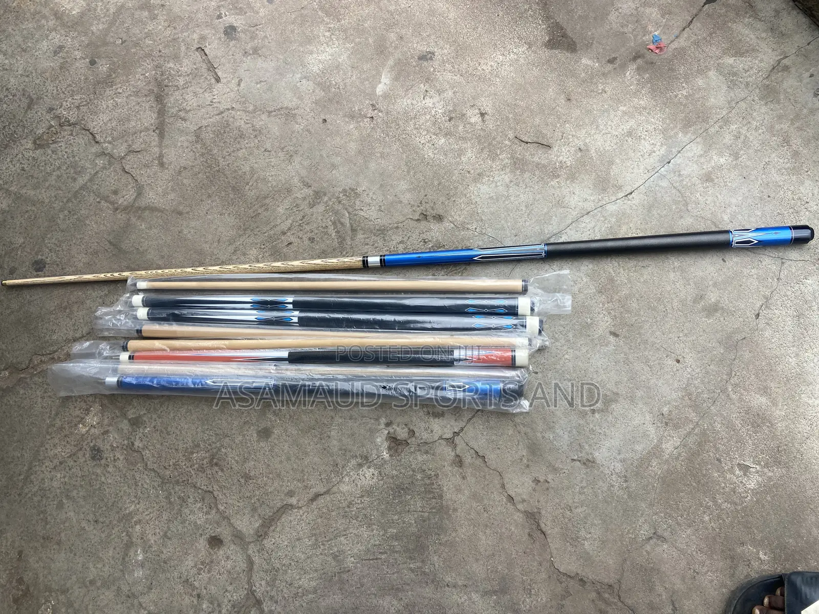 Original Snooker Stick Wooden Made Available At Cool Price