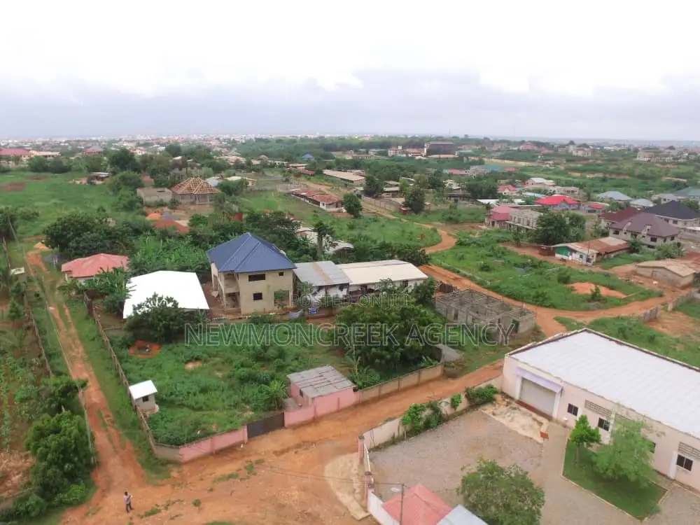 1and 1/2 Plot for Sale at Oyibi