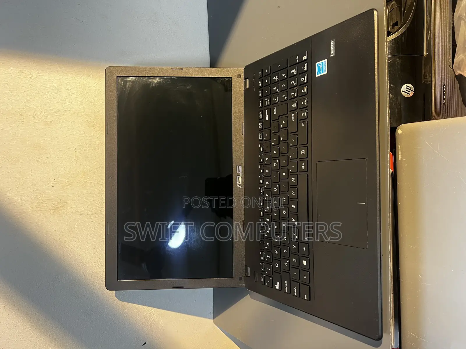 Laptop XMG Core 17 8GB Intel Core i7 SSD 256GB