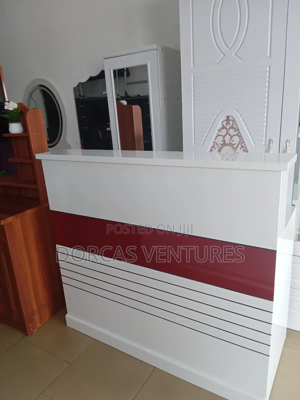 Hotel Desk