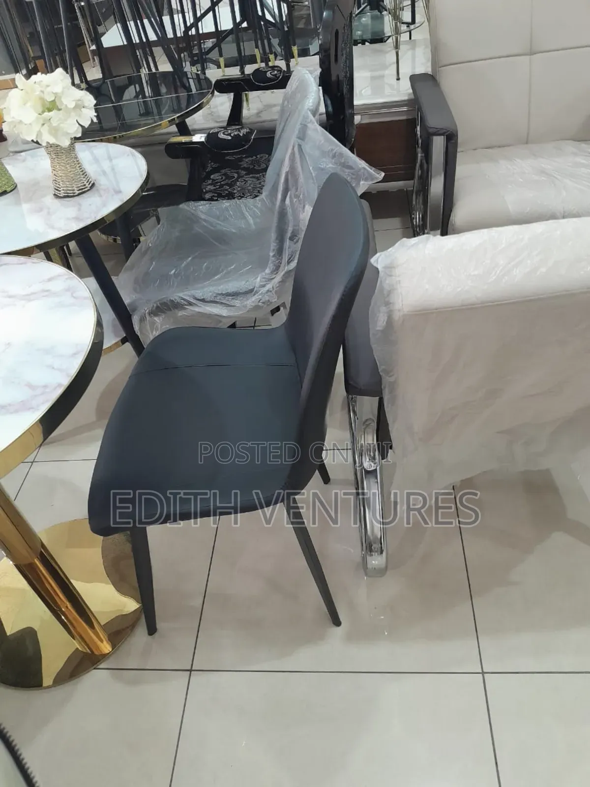 Black Flatmate Chair