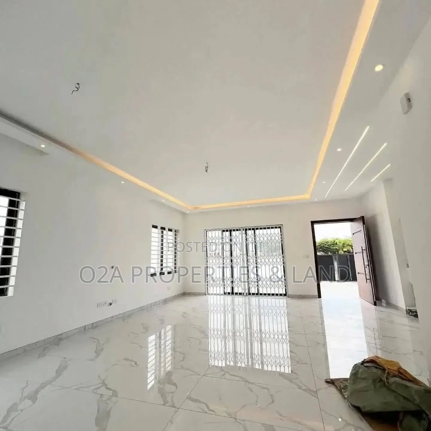4bdrm House in Sakumono for sale