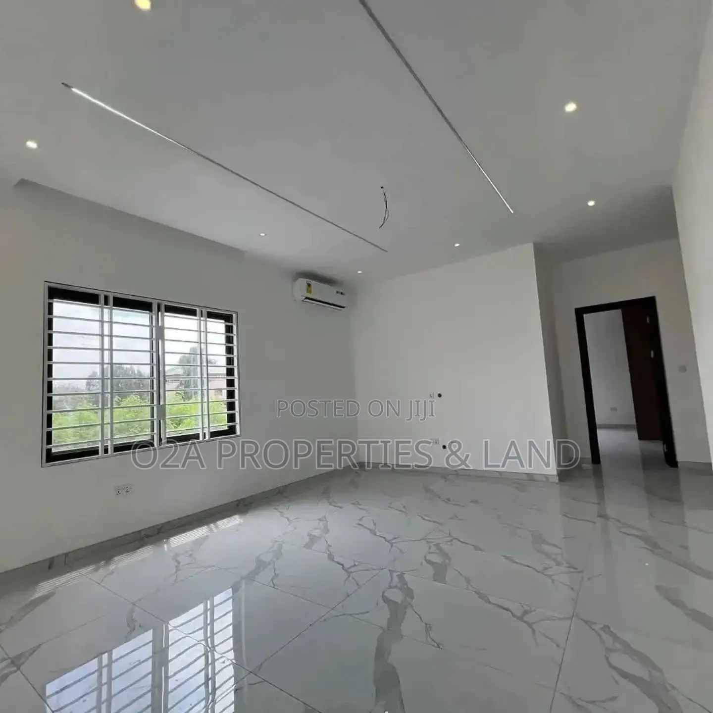 4bdrm House in Sakumono for sale
