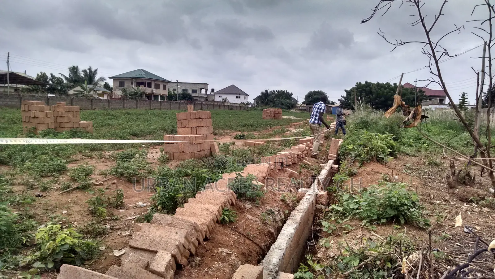 Gt/Accra - Tema (Golf City) _ 1 Plot (70' X100') Building Land