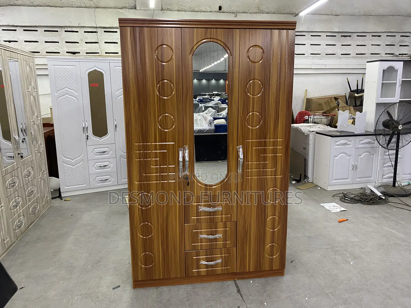 Wardrobe 3 in 1 With Mirror