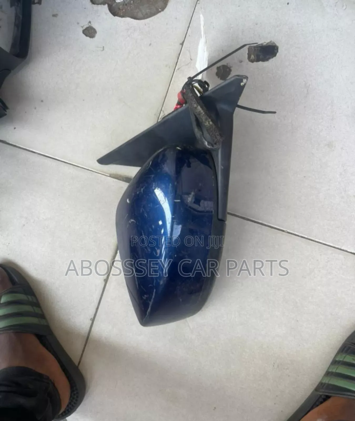Nissan Kicks Mirror Available