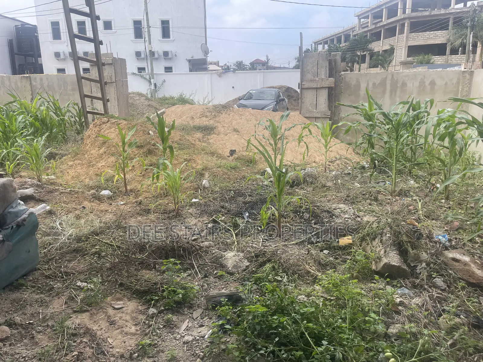Half Plot of Land4sale at Tse Addo Behinde Tradefair Labadi