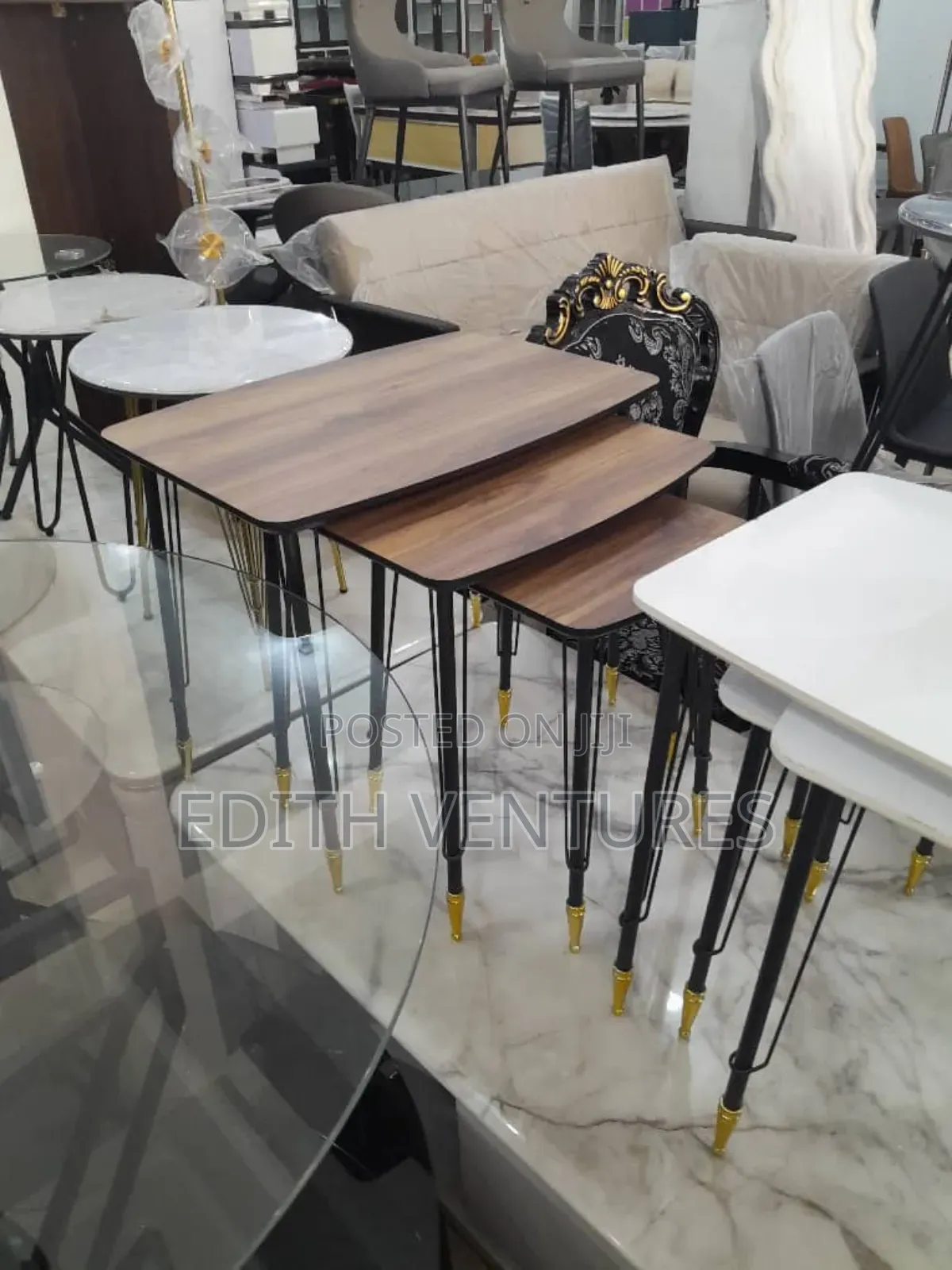 Vases Table