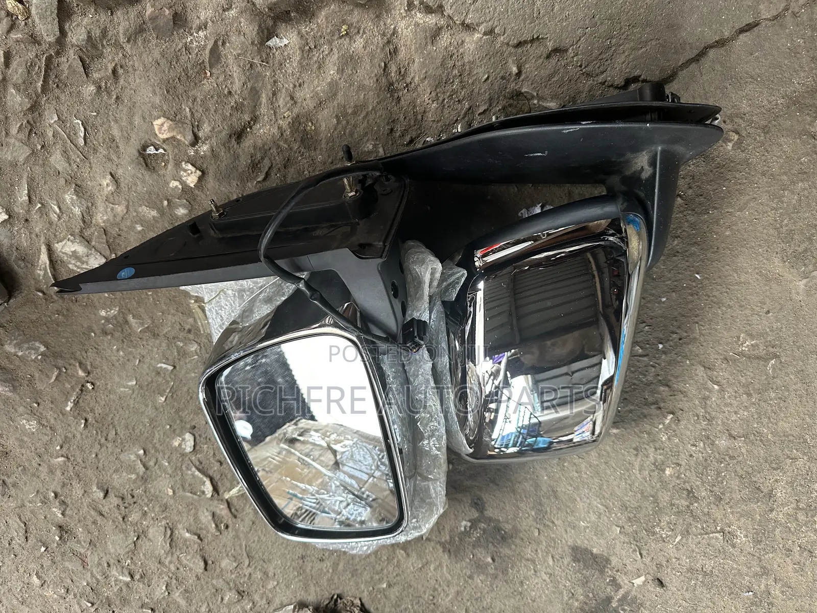 Nissan Navara/Frontier Side Mirror