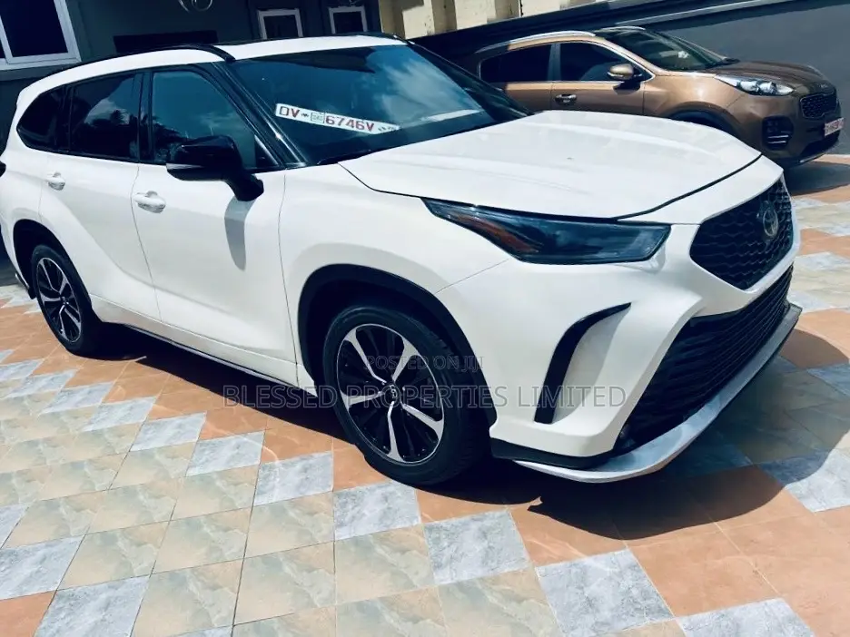 Toyota Highlander XSE 2021 White