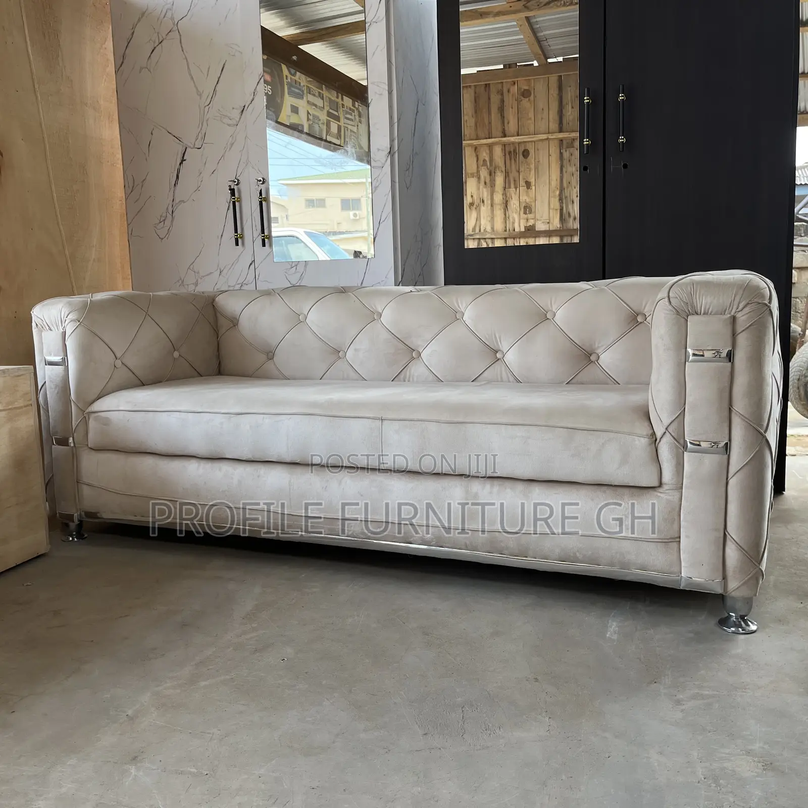 Cream Suede 3in1 Sofa// Luxurious And Durability