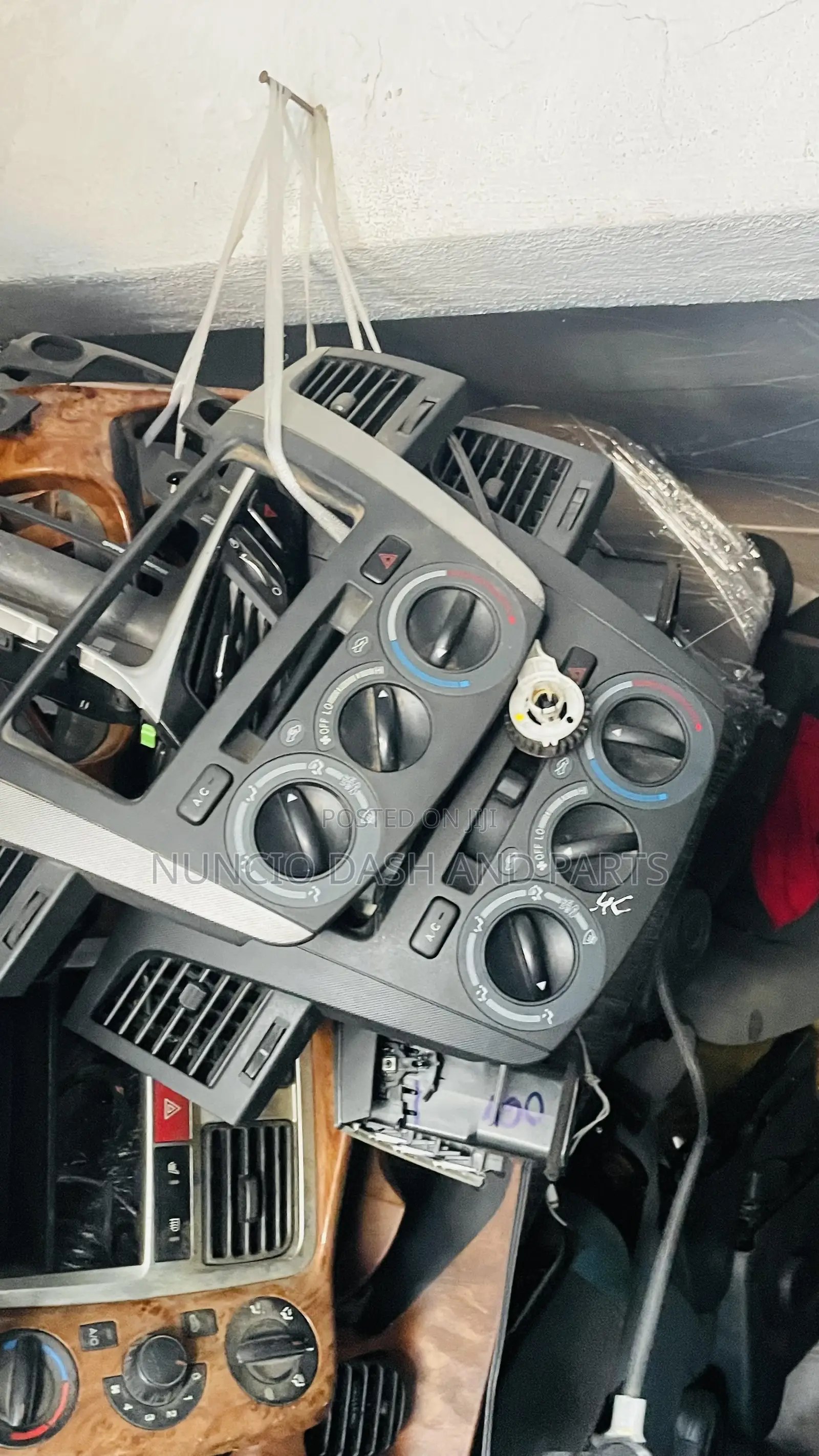 Toyota Hillux 2010 Dashboard Ac Face
