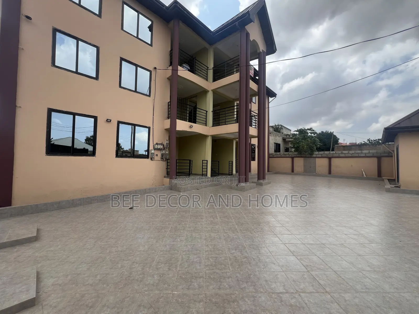 3bdrm Apartment in Bee π Decor & Homes, Old Ashomang for rent
