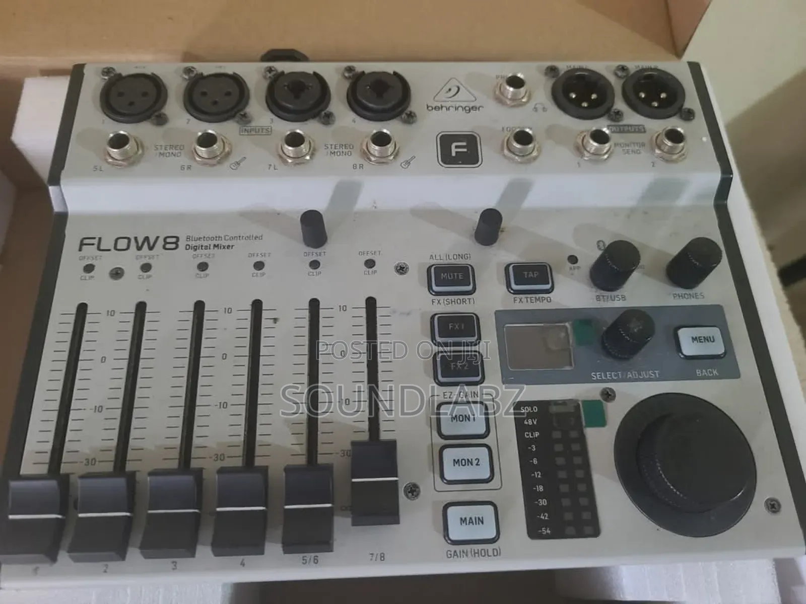 Behringer Flow 8 Digital Mixer