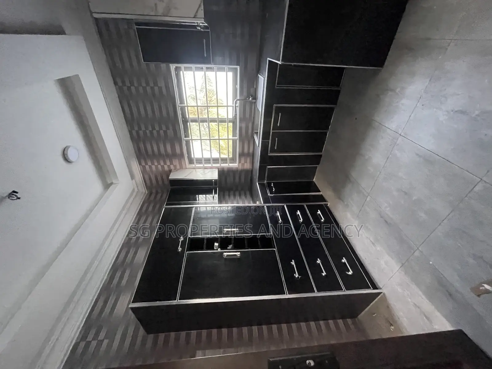 2bdrm Apartment in Batsonaa, Baatsona Total for rent