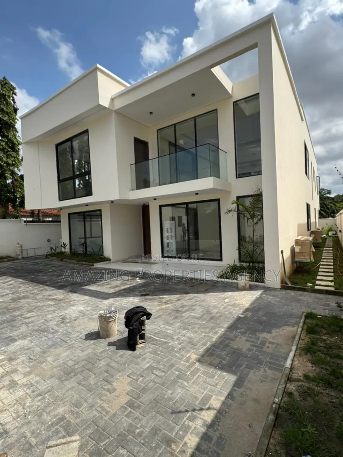 4bdrm House in Cantonments for sale