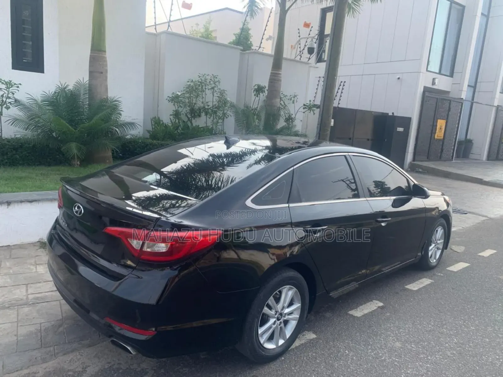 Hyundai Sonata Base Sedan FWD (2.4L 4cyl 6A) 2017 Black