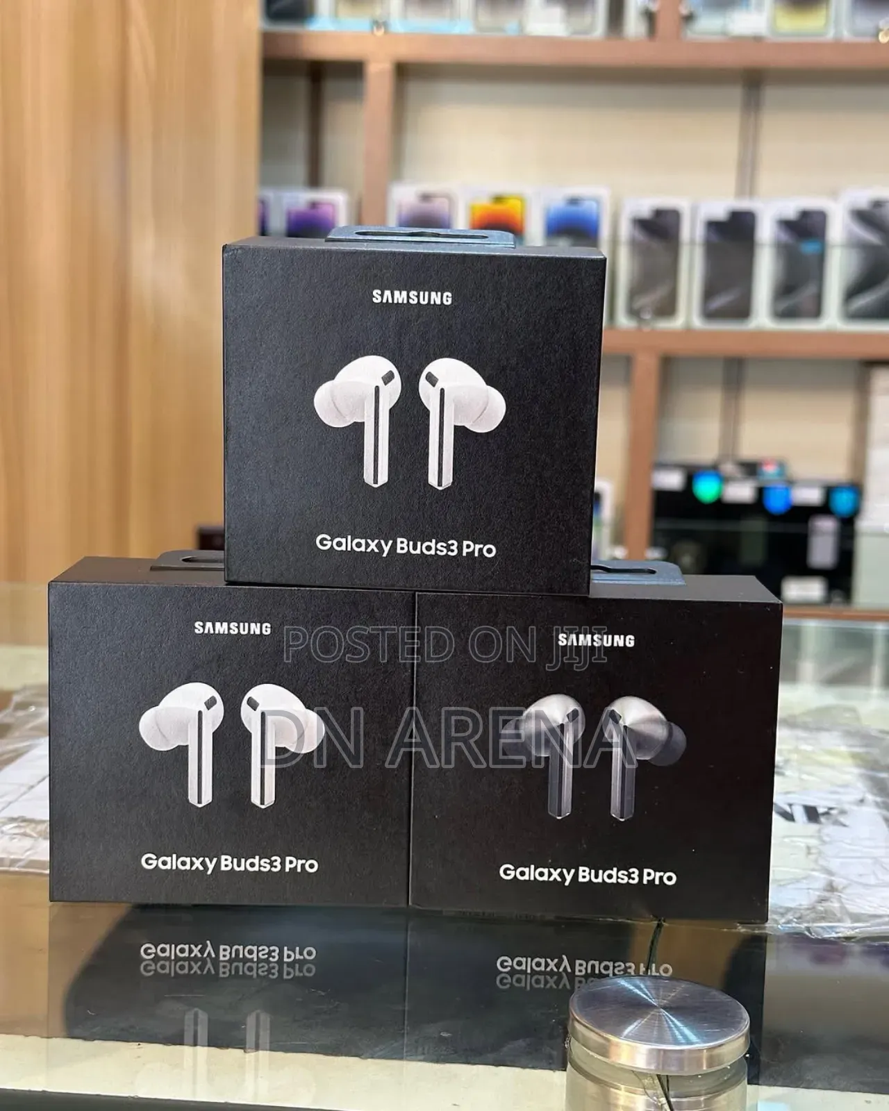 Samsung Galaxy Buds 3 Pro Noise Canceling Blade Lights