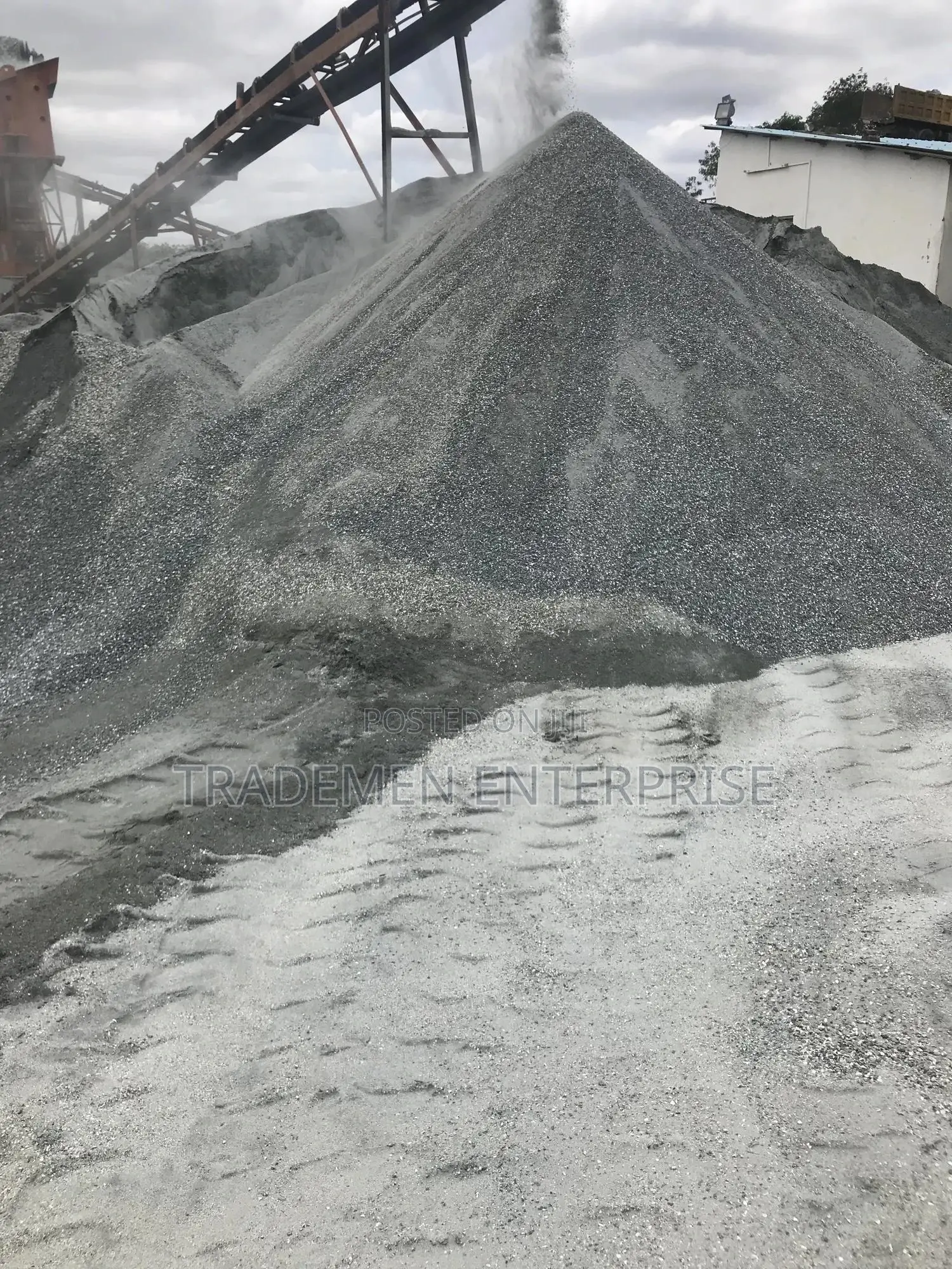 Chippings, Sand, Laterite River Sand and Quality Blocks