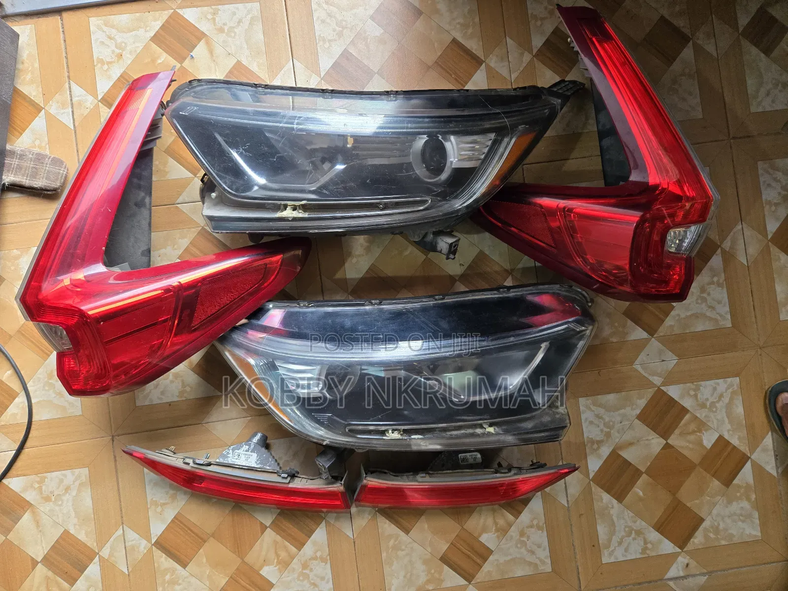 Honda CRV Tail Lights Pair