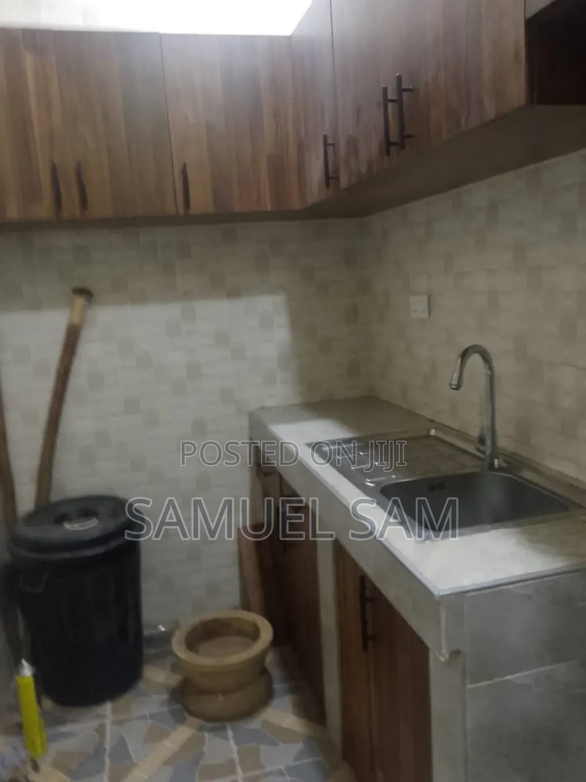 2bdrm Apartment in Com.8, Tema Metropolitan for rent