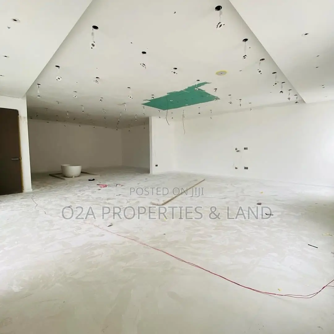 5bdrm House in Cantonment, Acquinas for sale