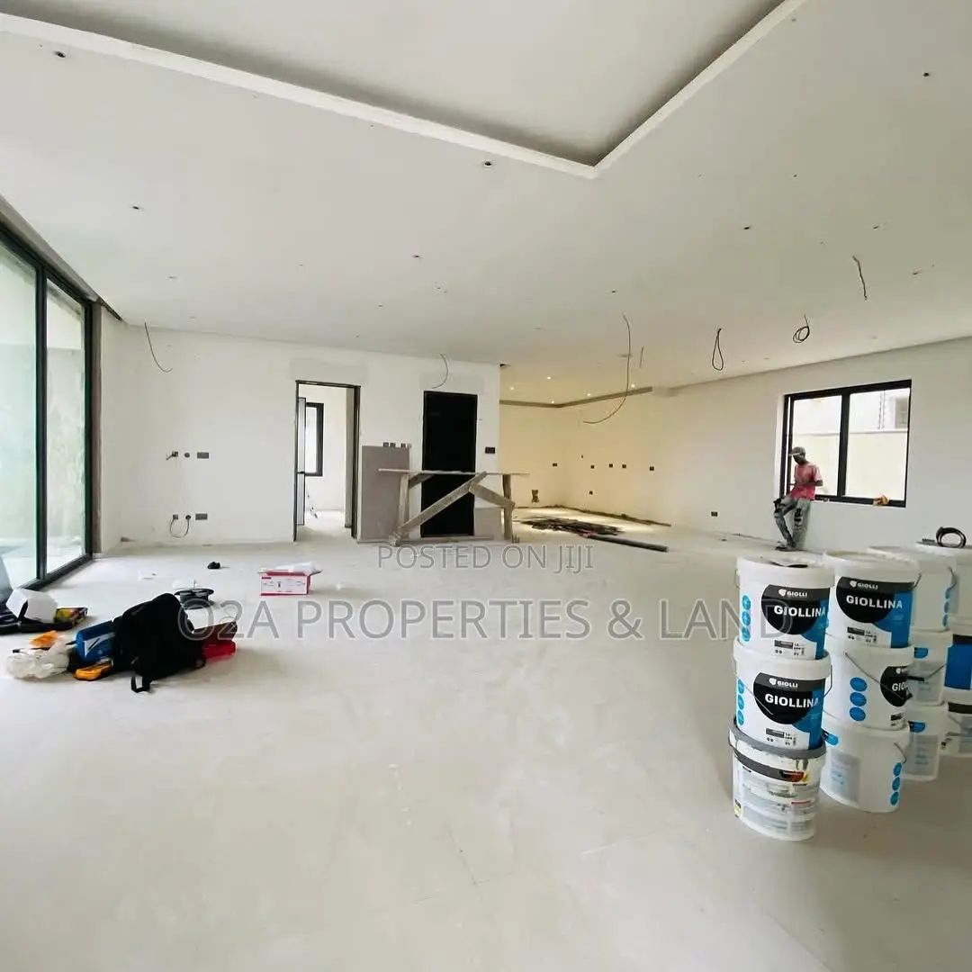 5bdrm House in Cantonment, Acquinas for sale