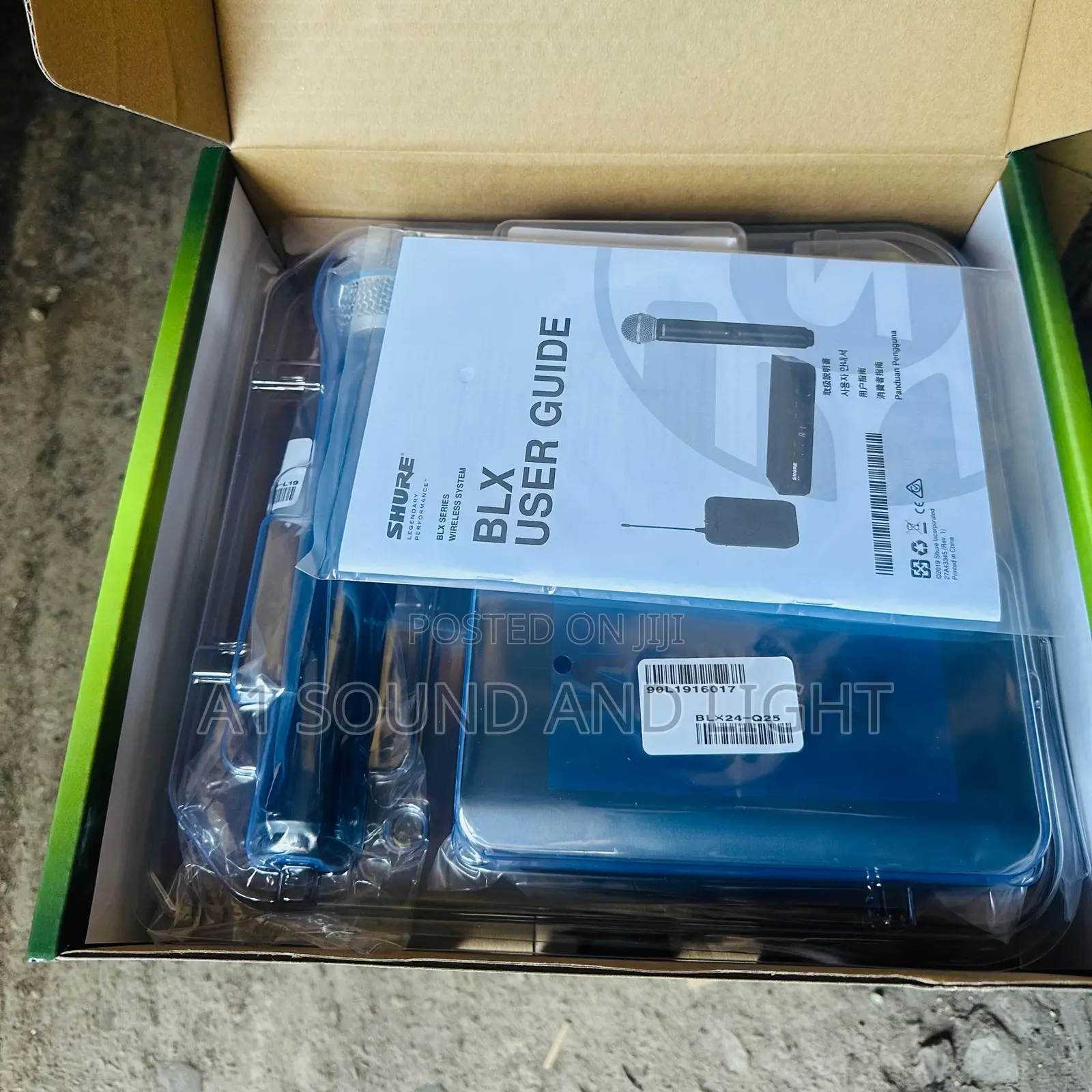 Shure Blx4/Beta58a Wireless Microphone System