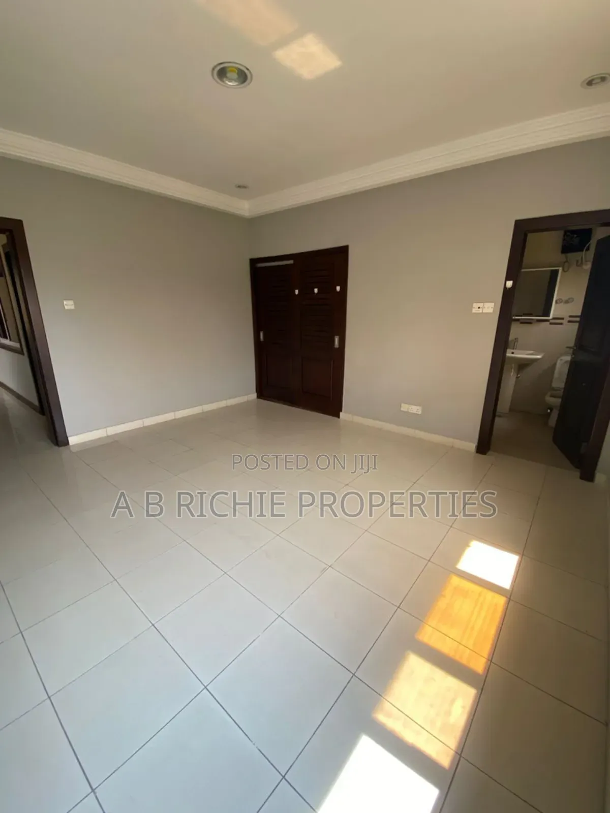 5bdrm House in Ab Richie Properties, Cantonments for sale