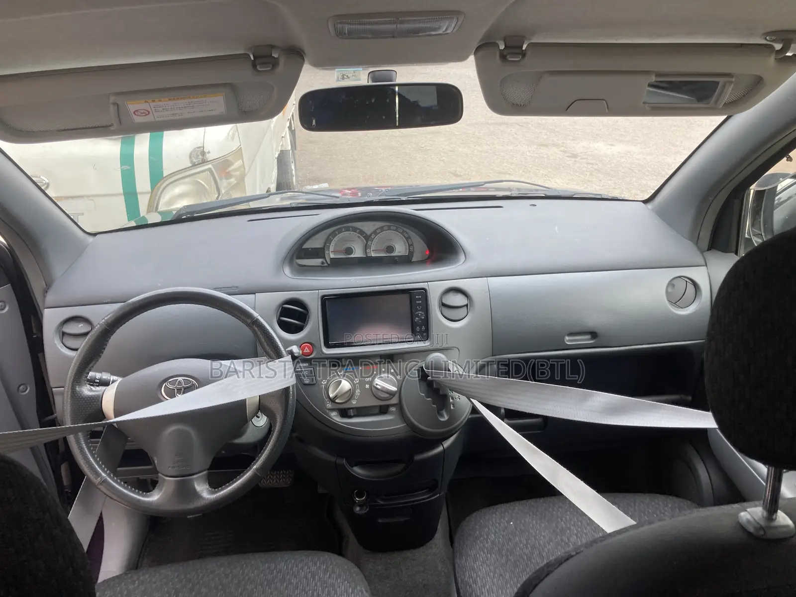 Toyota Sienta 1.5 AWD 2012 Burgundy
