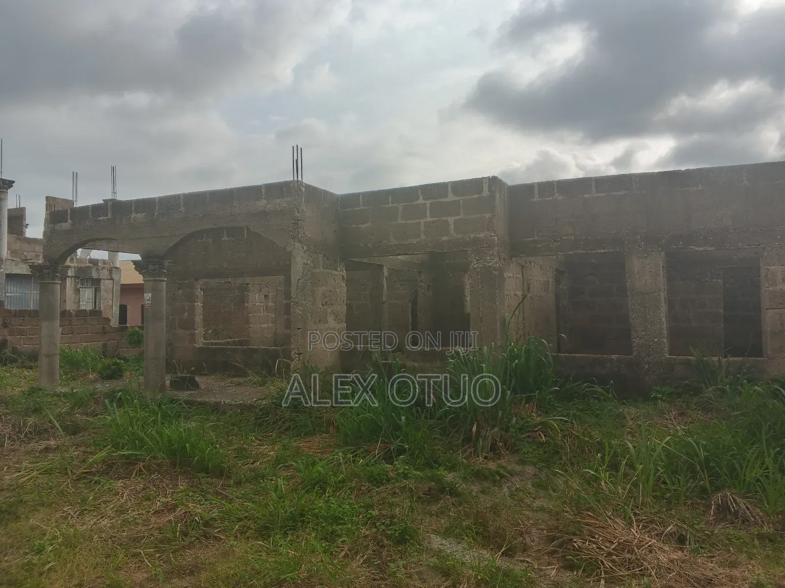 6bdrm House in Alex Otuo Properties, Kumasi Metropolitan for sale