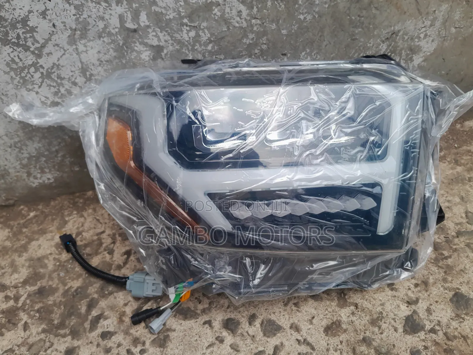 Toyota Tundra 2016 Headlight