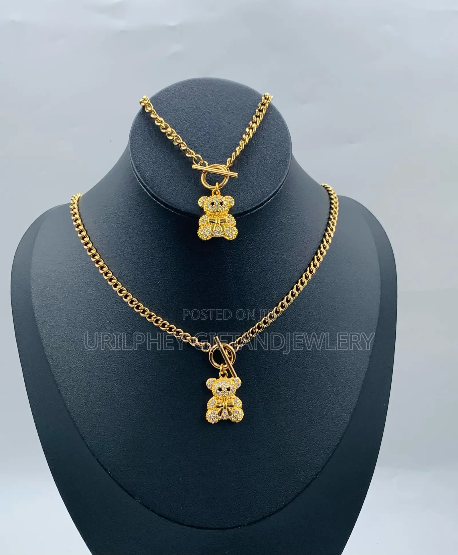 Classy Ladies Jewelry Set