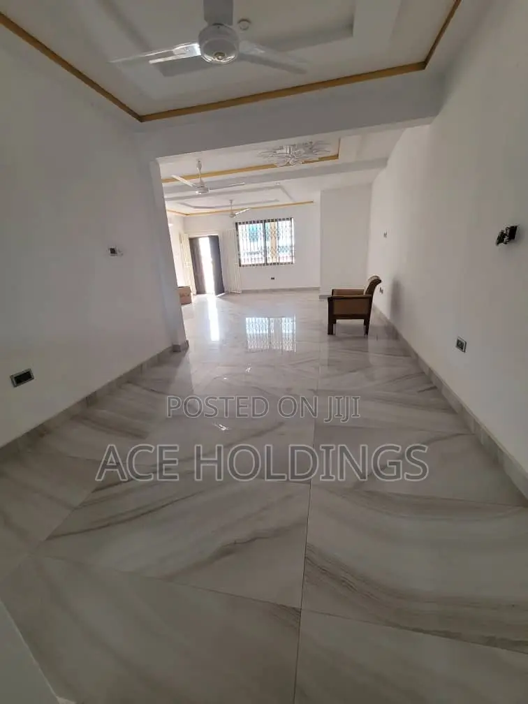 3bdrm Apartment in Tse Addo, Tseaddo for rent