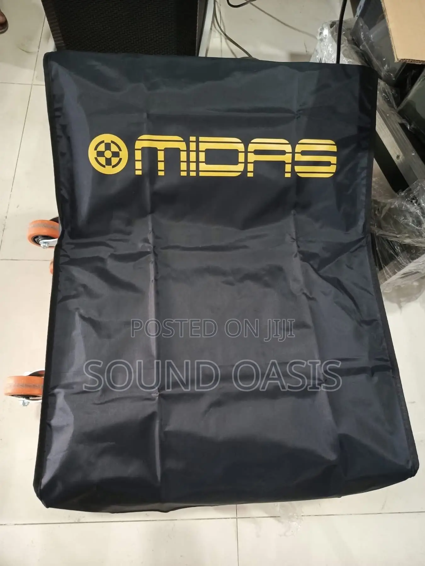 Midas M32r Live 40-channel Digital Mixer