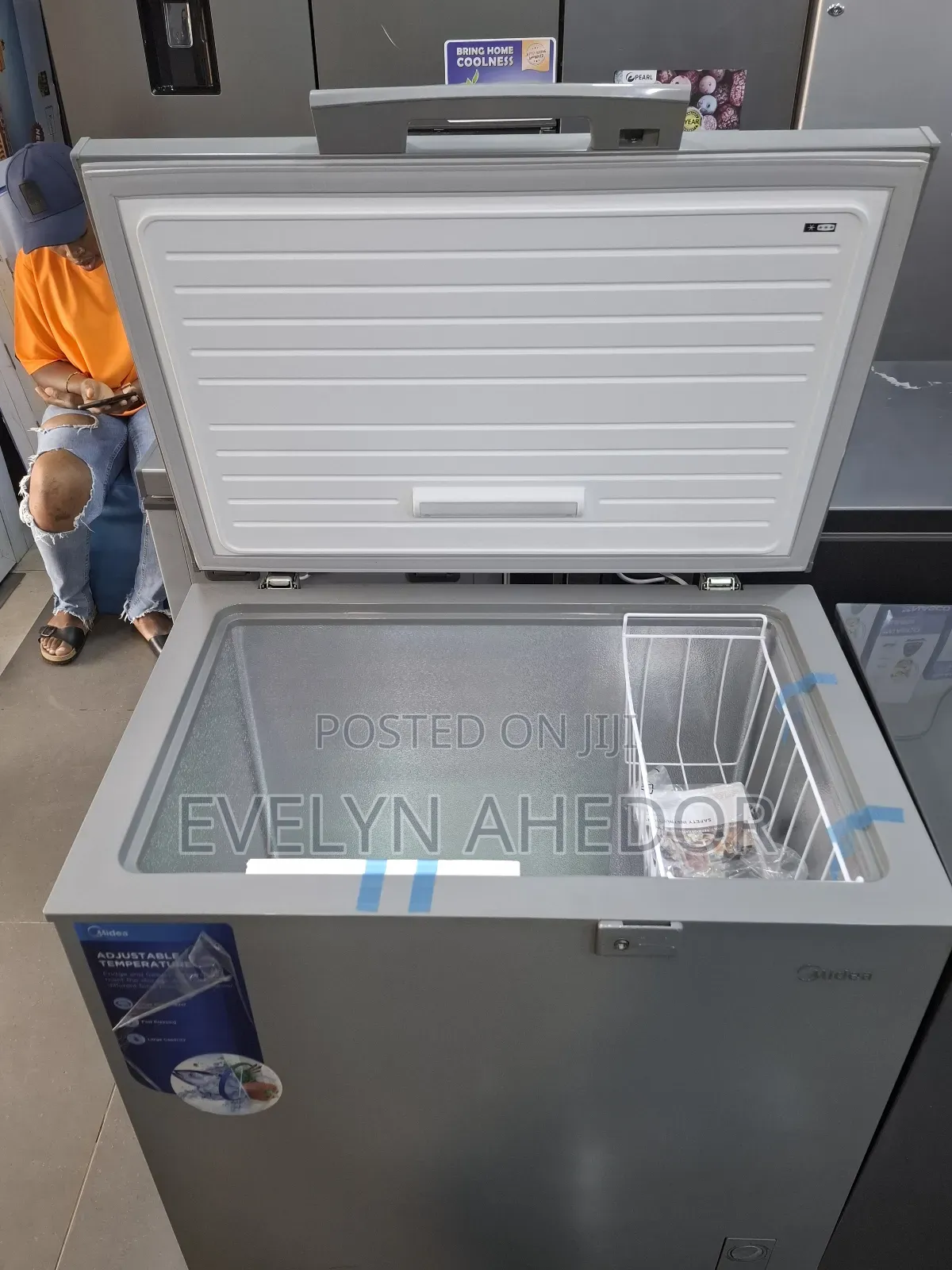 Affordable Midea 198 Litres Chest Freezer Available