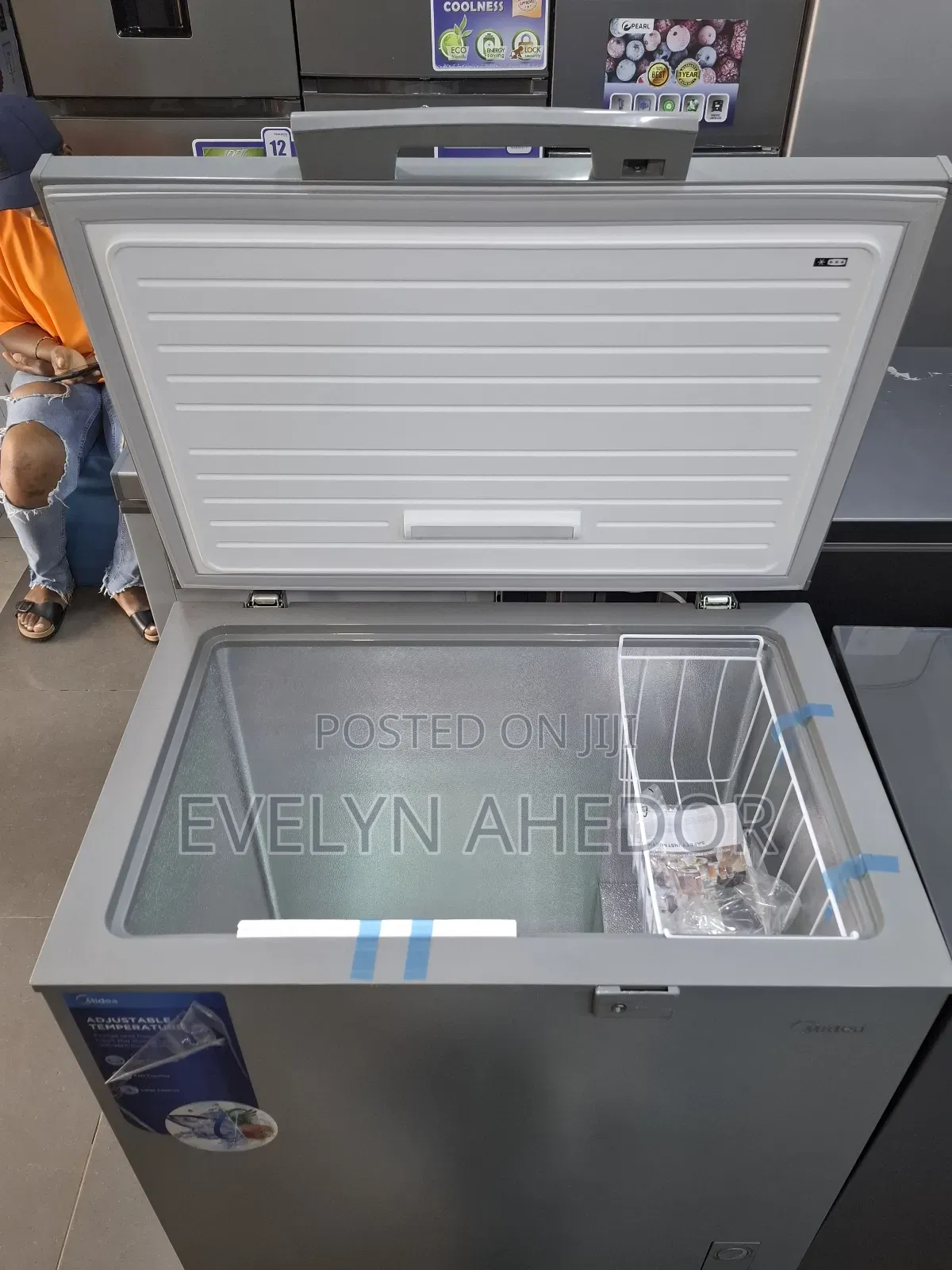 Affordable Midea 198 Litres Chest Freezer Available