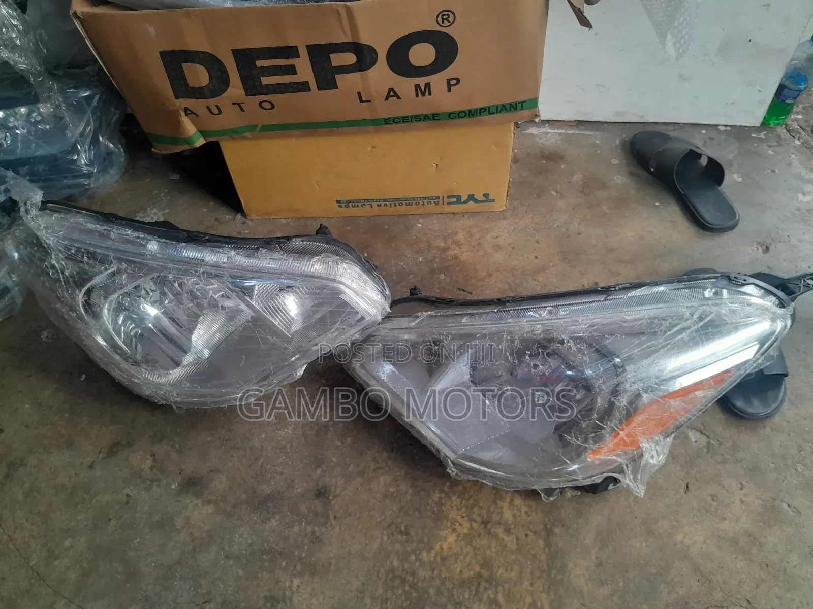 Mirrage 2012 Headlight Pair