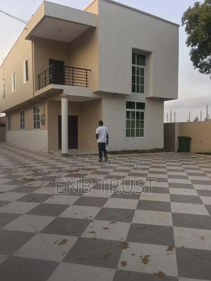 4bdrm House in Ablekuma, Olebu for sale