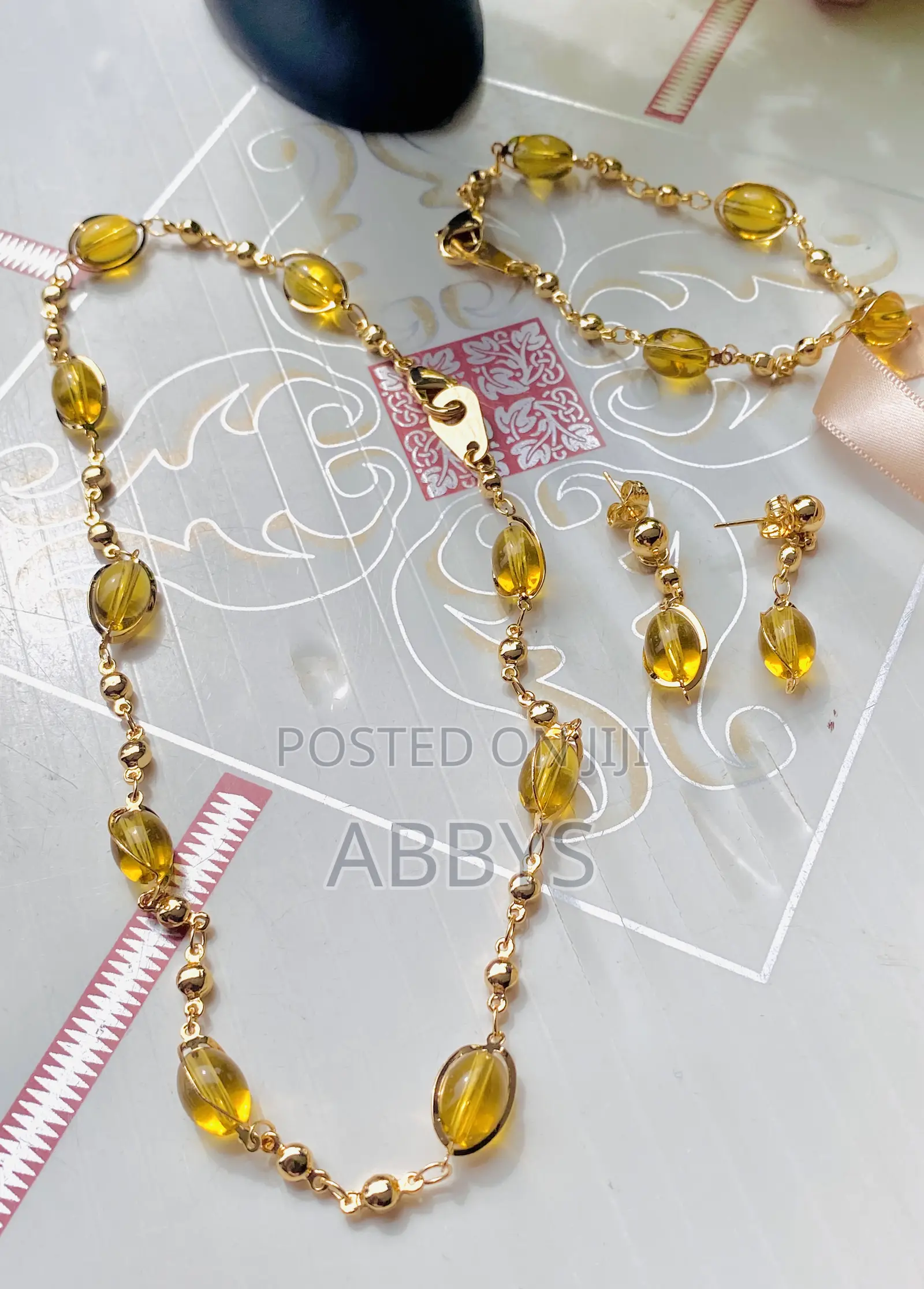 Quality and Beautiful Necklace,Earrings Bracelet